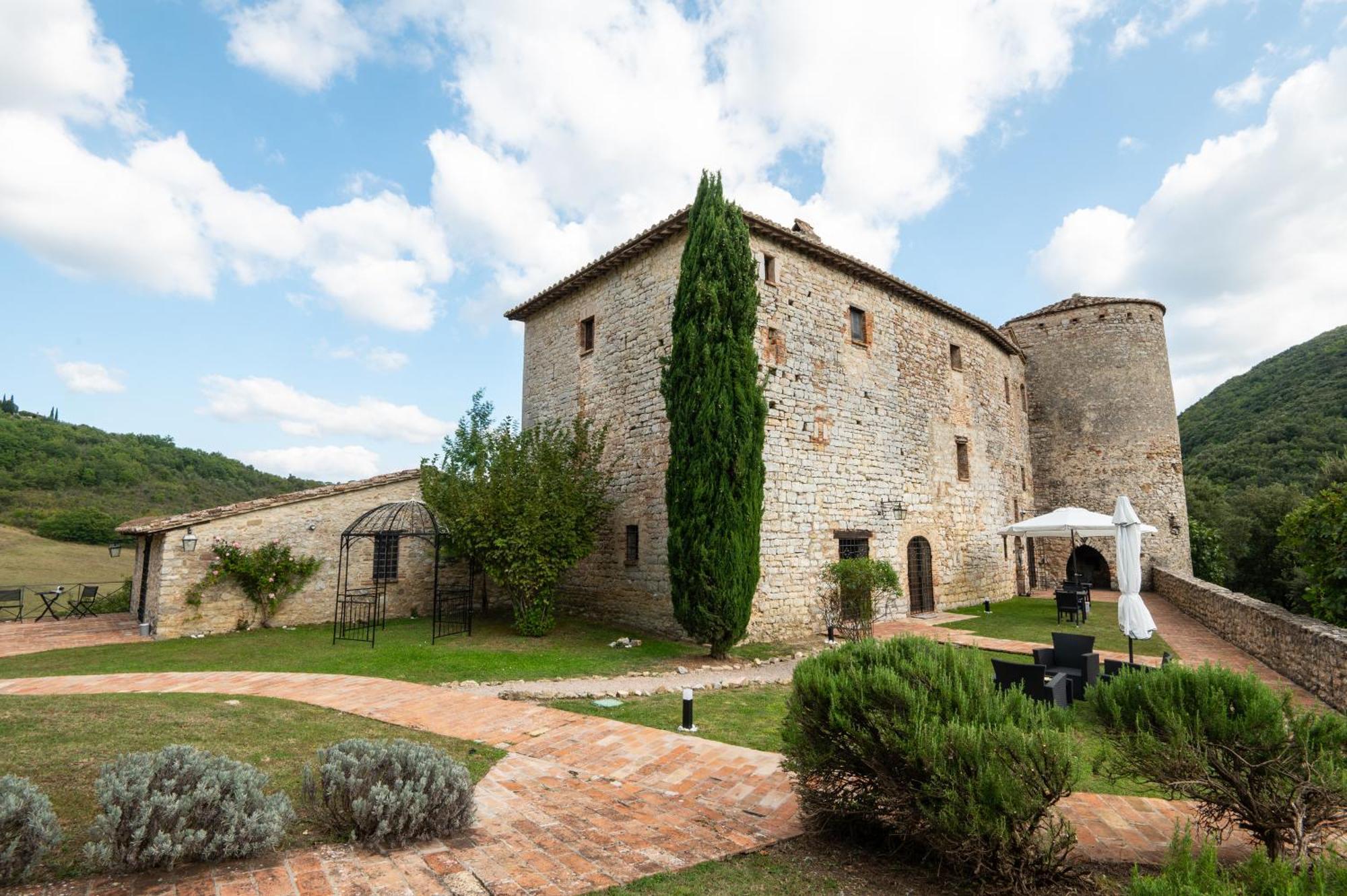 Castello Valenzino Antognola Exterior foto